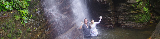 1日コース:バラス島シュノーケリング&ジャングルシャワートレッキング